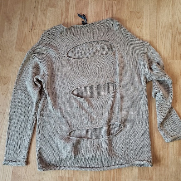 Sweater - Picture 4 of 5